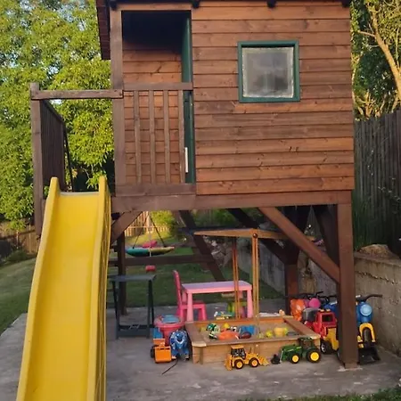 度假居 Pod Hradom Branc *