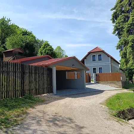 Pod Hradom Branc 度假居