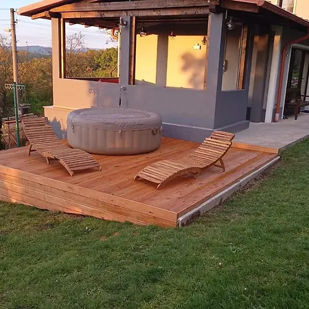 度假居 Pod Hradom Branc