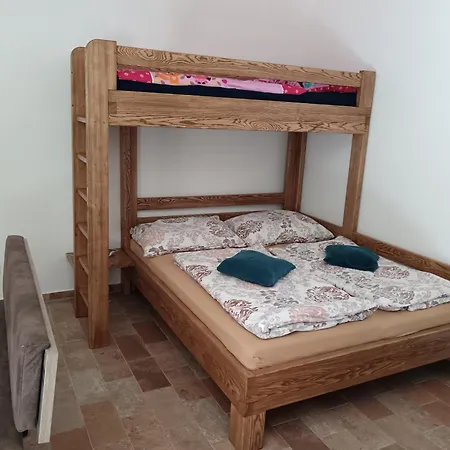 度假居 Pod Hradom Branc *