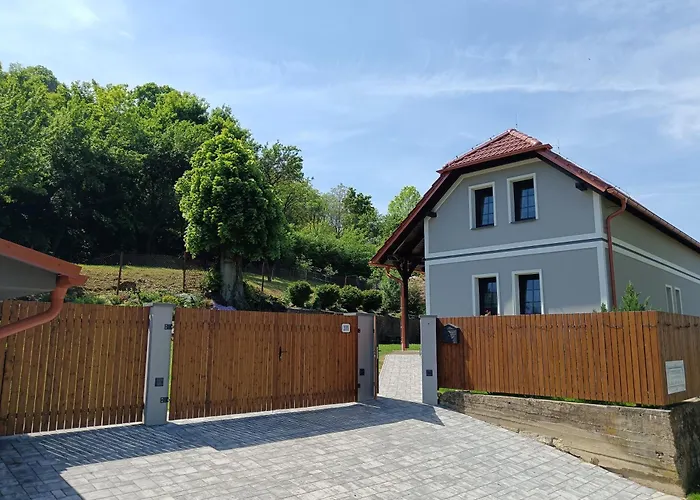 Pod Hradom Branc * Podbranc